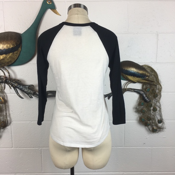 Guns & Roses Rock Graphic Tee - Picture 4 of 7